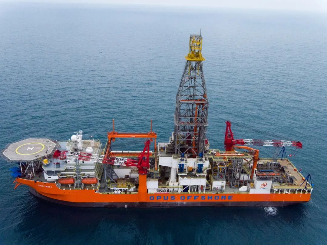 D8093D324AC5E96975892EF30CB_AFA39C57_243CA